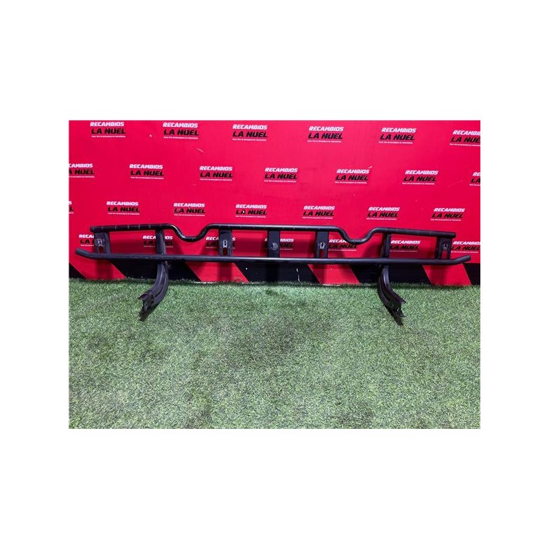 Recambio de estribo para iveco daily furgón (2014) 2.3 fg 33 s ... v batalla 3520 [2,3 ltr. - 100 kw diesel scr] referencia OEM 