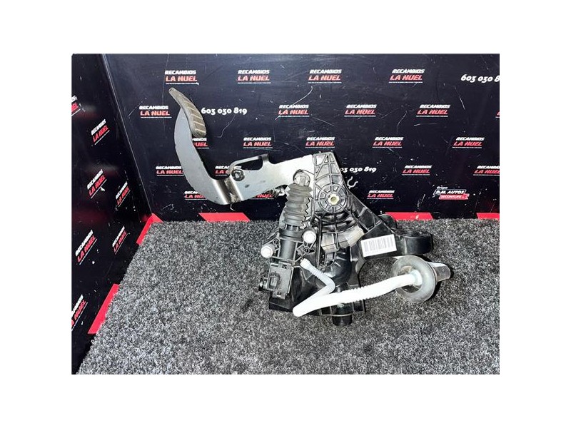 Recambio de pedal embrague para renault trafic iii combi (08.2014) 2.0 l1h1 3,0t (8/9 asientos) equilibre [2,0 ltr. - 81 kw blue