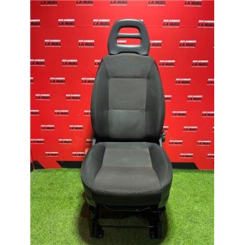 ASIENTO DELANTERO IZQUIERDO 