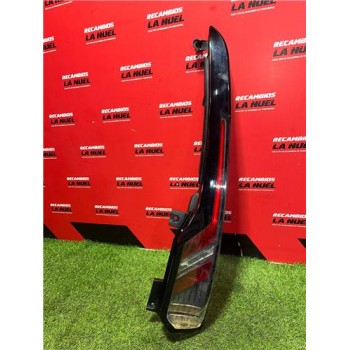 PILOTO TRASERO DERECHO 2KF945208B 