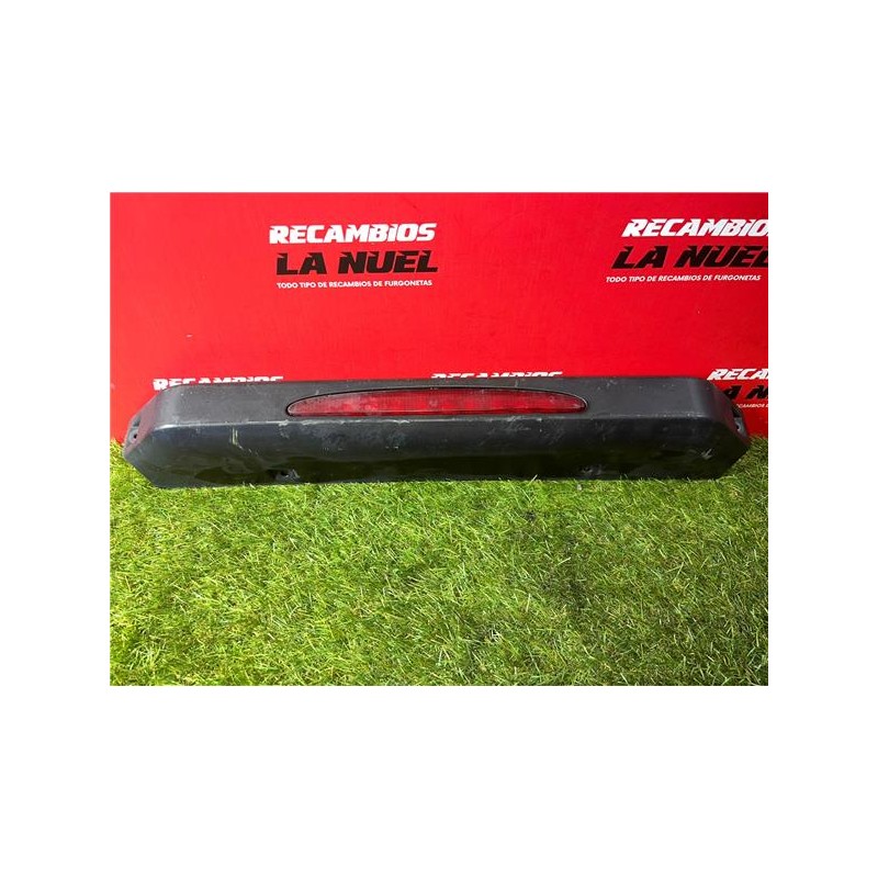 Recambio de luz central de freno para iveco daily furgón (2014) 2.3 fg 33 s ... v batalla 3520 [2,3 ltr. - 100 kw diesel scr] re