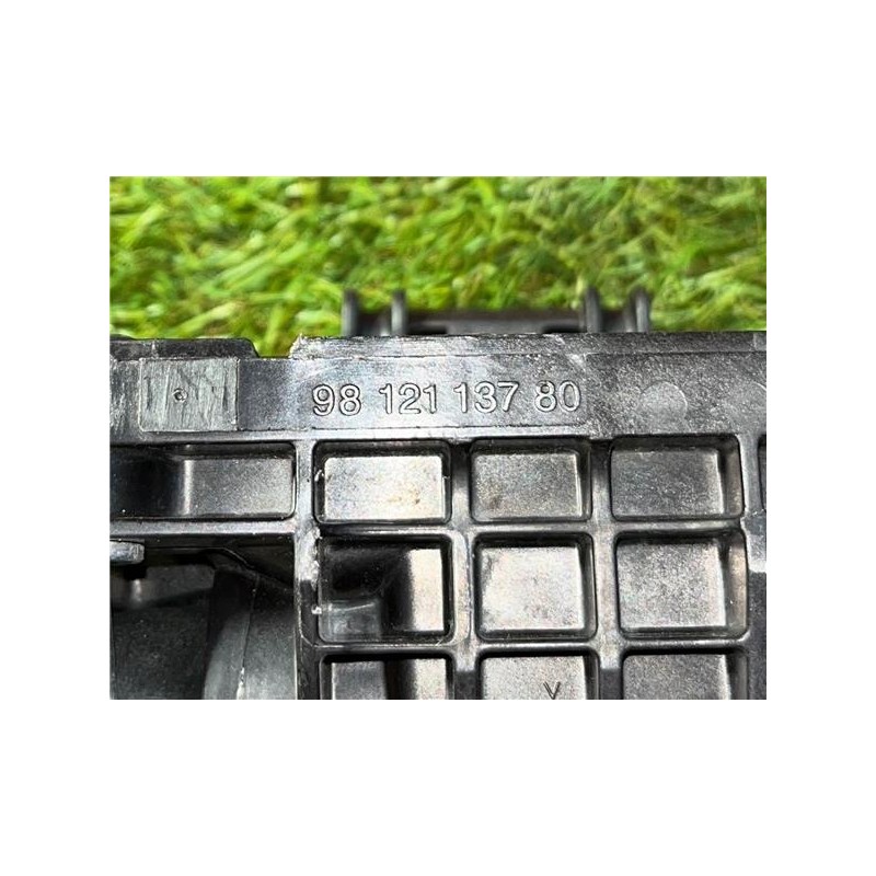 Recambio de termostato para peugeot partner tepee (05.2008) yh01 referencia OEM IAM 9812113780  