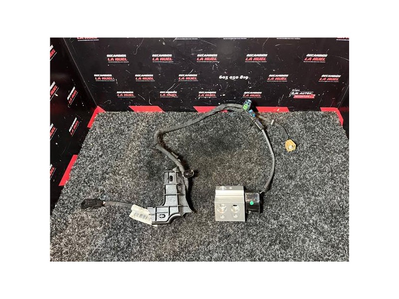 Recambio de tubos aire acondicionado para renault kangoo iii rapid (03.2021) kangoo referencia OEM IAM 241684357R 924893668R 