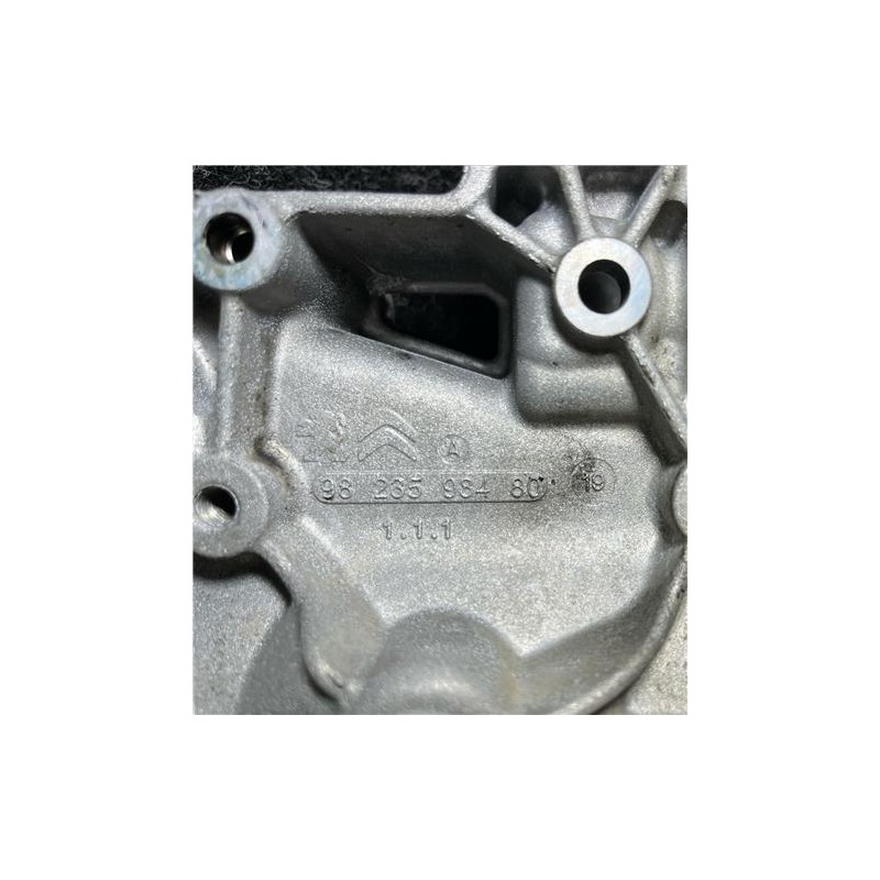 Recambio de soporte alternador para peugeot peugeot partnert yh01 referencia OEM IAM 9823598480  