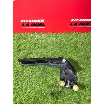 Recambio de soporte puerta corredera para renault trafic iii furgón (06.2014) m9r z7 referencia OEM IAM 777647086R  