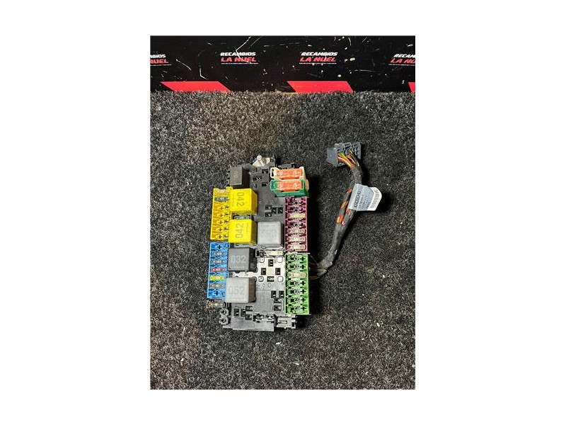 Recambio de caja reles para mercedes-benz vito tourer (447)(07.2014) 1.6 109/110/111/114 cdi base fwd compacta (447.701) [1,6 lt