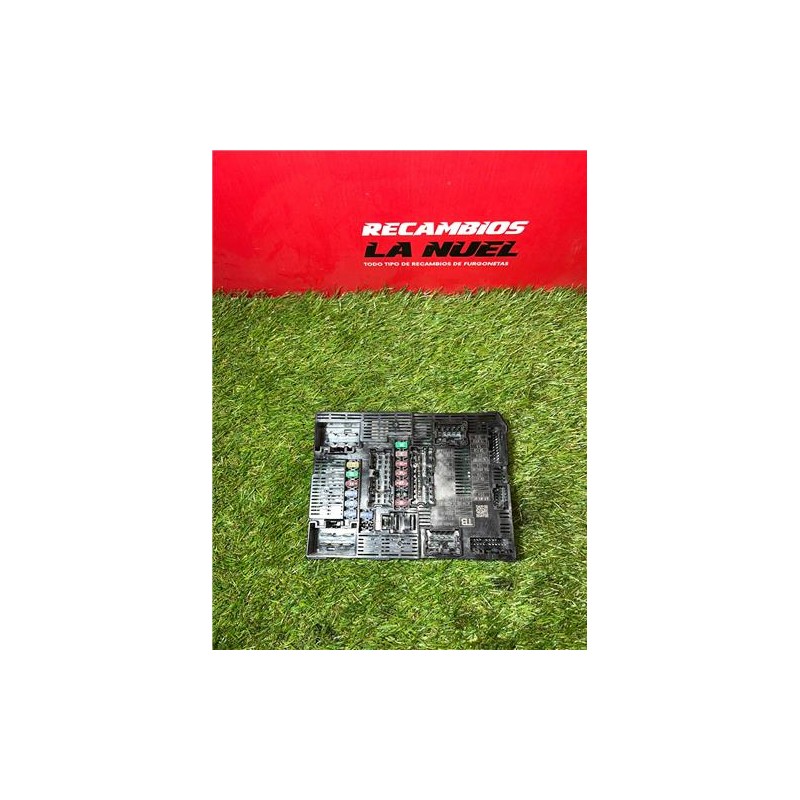 Recambio de caja reles para renault kangoo iii rapid (03.2021) kangoo referencia OEM IAM 284B66911R  