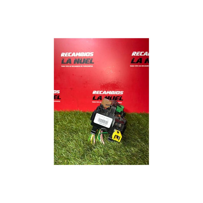 Recambio de caja reles para opel vivaro furgón (2019) 1.5 l express [1,5 ltr. - 75 kw cdti dpf] referencia OEM IAM 9806192580  