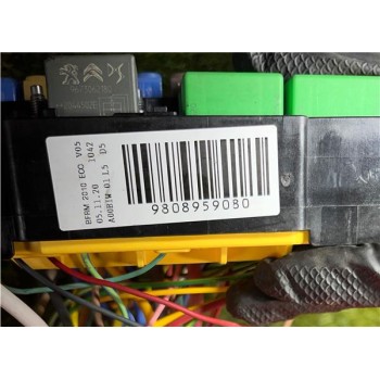 Recambio de caja reles para opel vivaro furgón (2019) 1.5 l express [1,5 ltr. - 75 kw cdti dpf] referencia OEM IAM 9808959080  