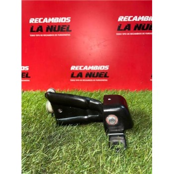 RODILLO PUERTA CORREDERA DERECHA A4477600847 