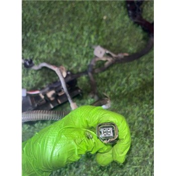 Recambio de cable positivo bateria para peugeot peugeot partnert yh01 referencia OEM IAM 9815735680  