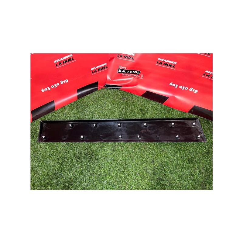 Recambio de moldura lateral izda. para renault trafic iii combi (08.2014) 2.0 l1h1 3,0t (8/9 asientos) equilibre [2,0 ltr. - 81 