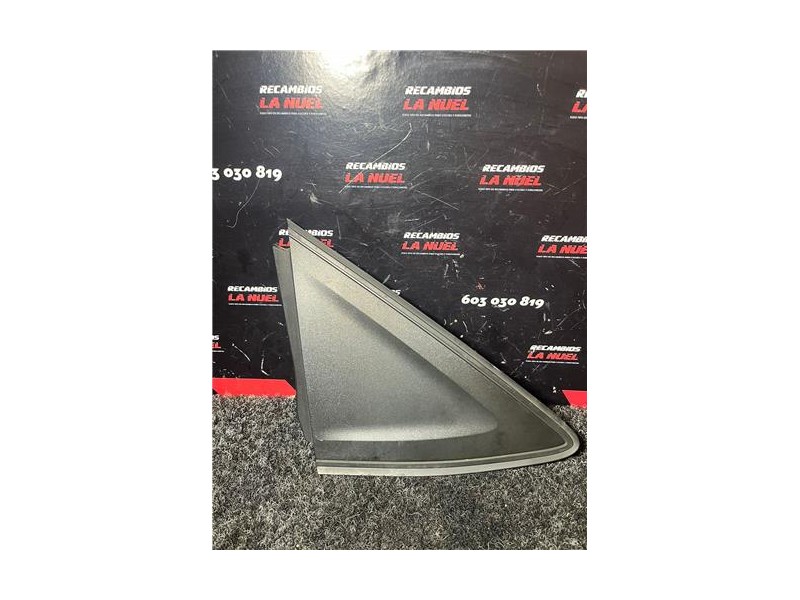 Recambio de moldura aleta del. dcha. para renault kangoo iii rapid (03.2021) kangoo referencia OEM IAM 638747799R  