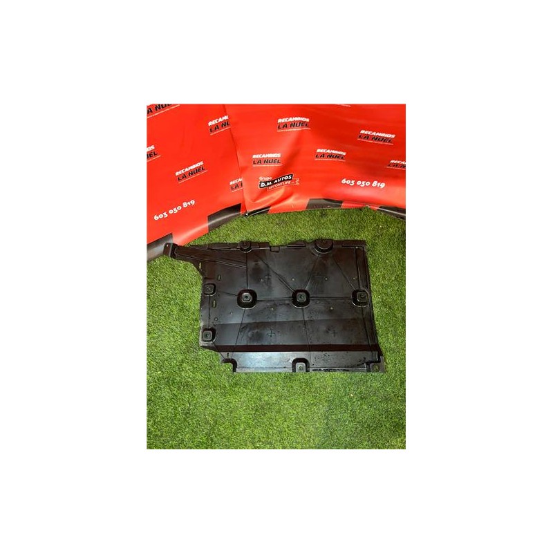 Recambio de varios para renault kangoo iii rapid (03.2021) kangoo referencia OEM IAM 748156701R  